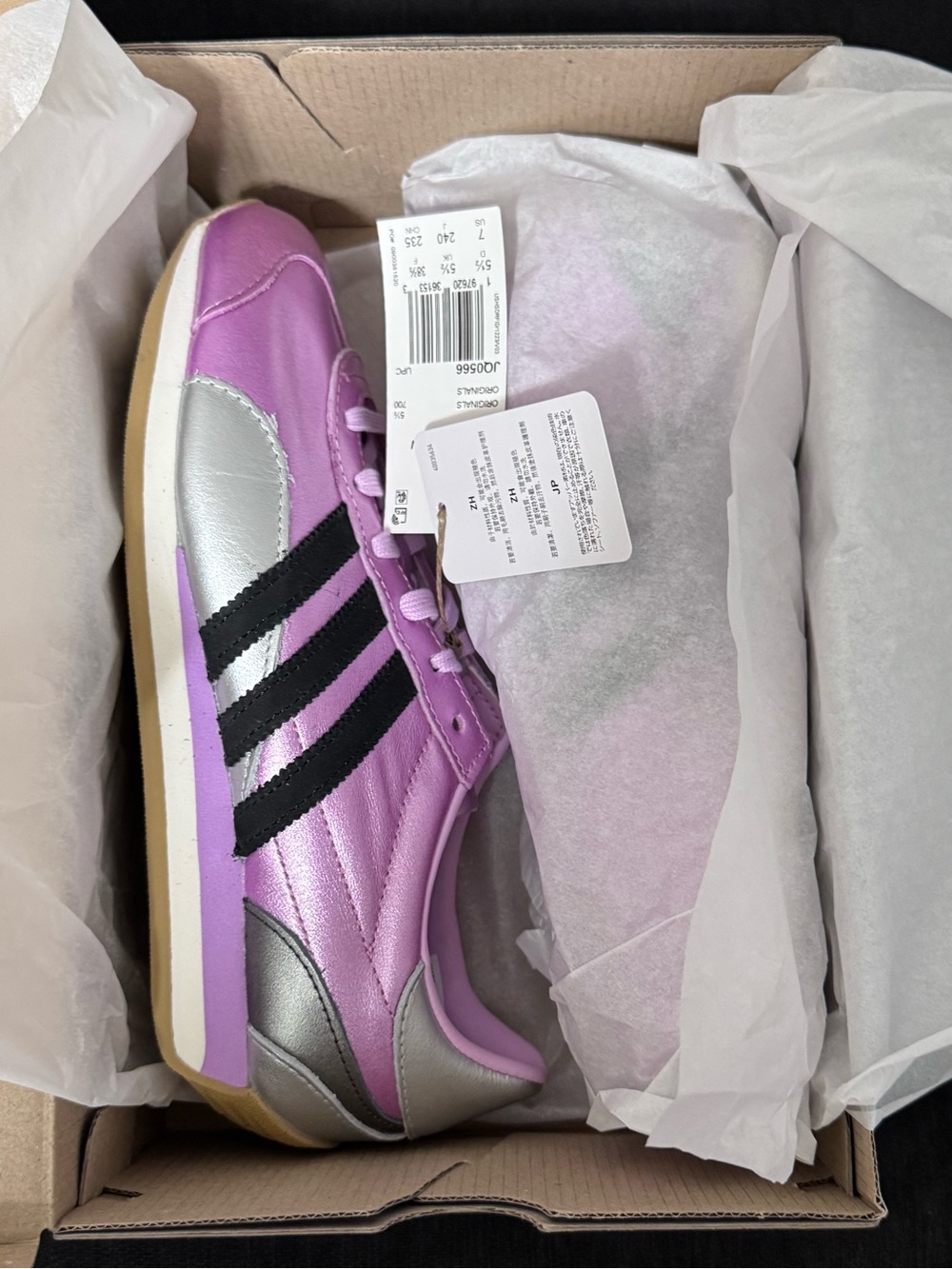 NEW! ADIDAS Country OG
Bliss Lilac Silver Metallic core Black - Picture 2 of 6